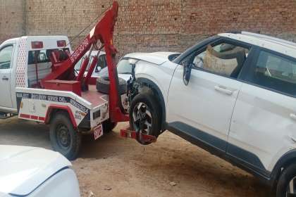 Manjeet Towing Services, Best Car Towing Service In Chandigarh, 7 Top Car Towing Service In Chandigarh, 24 Hour Car Towing Service In Chandigarh, Car Towing Service near me, Car Towing Service